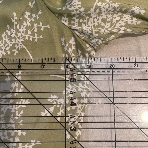 Green Floral Women's Dress - Picture 8 of 9